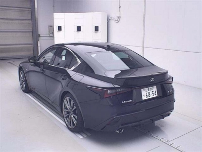 LEXUS IS
