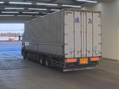 NISSAN DIESEL (UD) QUON