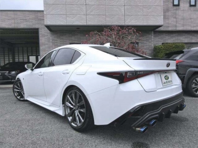 LEXUS IS