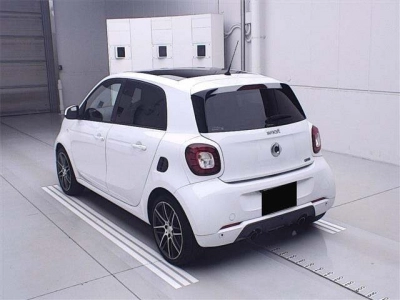 SMART FOURFOUR