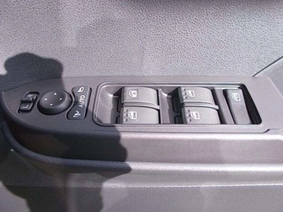 DAIHATSU TANTO FUN CROSS