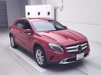 MERCEDES BENZ GLA