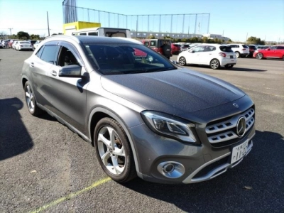 MERCEDES BENZ GLA