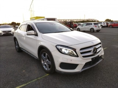 MERCEDES BENZ GLA