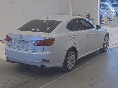LEXUS IS