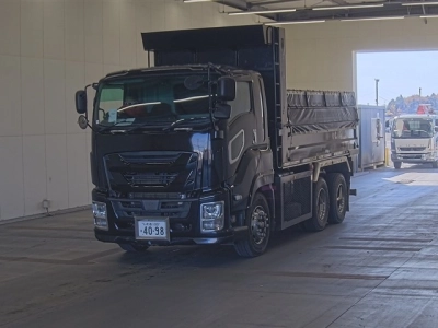 ISUZU GIGA