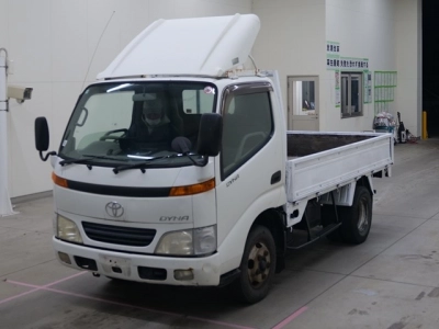 TOYOTA DYNA