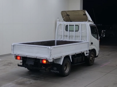 TOYOTA DYNA