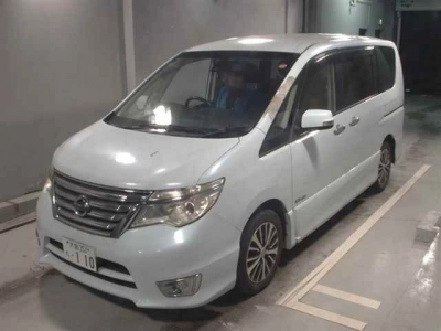 NISSAN SERENA