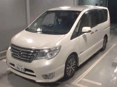NISSAN SERENA