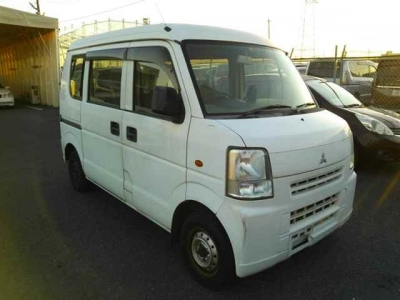 MITSUBISHI MINICAB