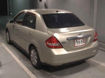 NISSAN TIIDA LATIO