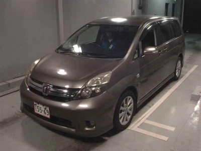 TOYOTA ISIS