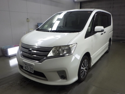 NISSAN SERENA