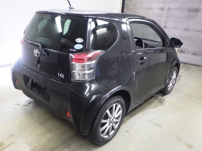 TOYOTA IQ