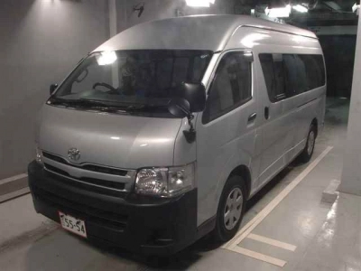 TOYOTA REGIUS VAN