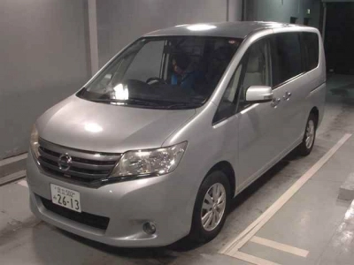 NISSAN SERENA