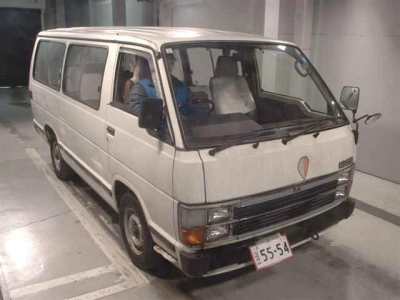 TOYOTA HIACE WAGON