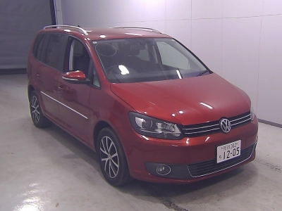 VOLKSWAGEN GOLF TOURAN