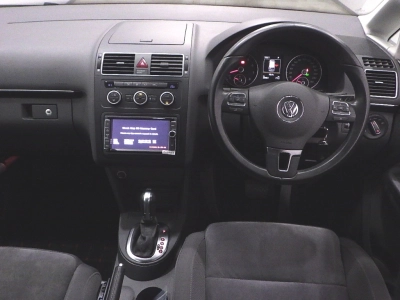 VOLKSWAGEN GOLF TOURAN