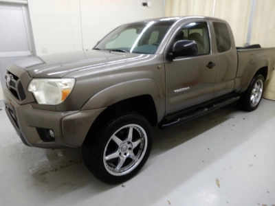 TOYOTA TACOMA