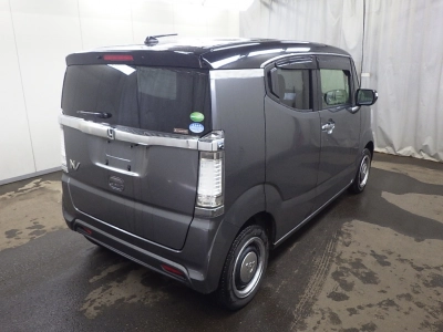HONDA N-BOX SLASH
