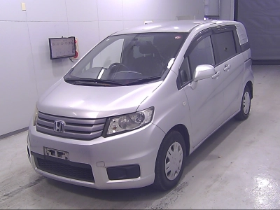 HONDA FREED SPIKE