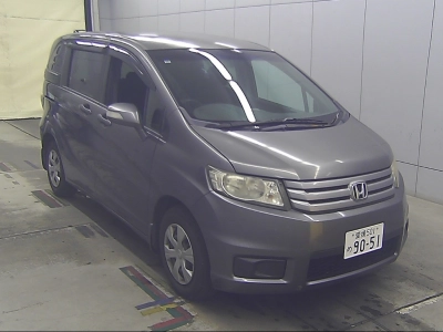 HONDA FREED SPIKE