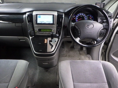 TOYOTA ALPHARD V
