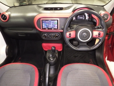 RENAULT TWINGO