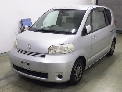 TOYOTA PORTE