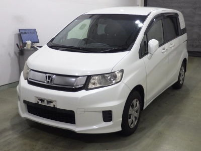 HONDA FREED SPIKE