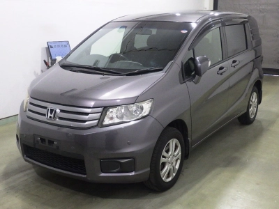 HONDA FREED SPIKE