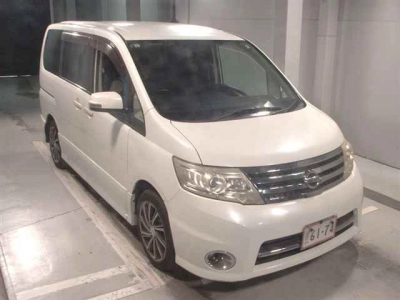 NISSAN SERENA