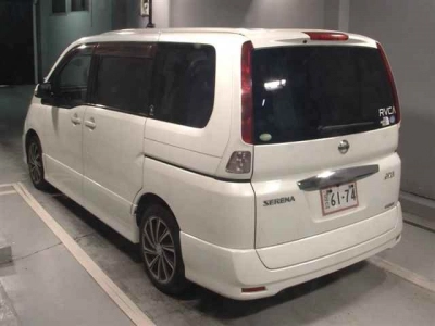 NISSAN SERENA