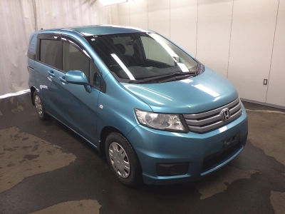 HONDA FREED SPIKE