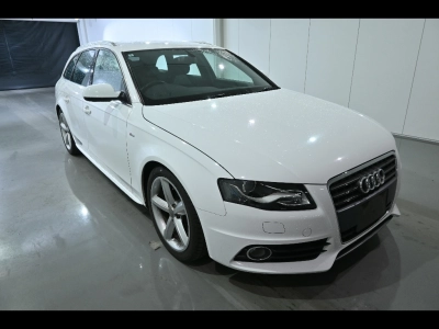 AUDI A4 AVANTE
