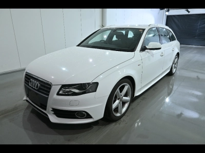 AUDI A4 AVANTE