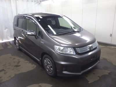 HONDA FREED SPIKE