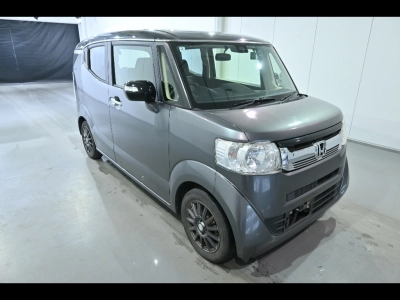 HONDA N-BOX SLASH