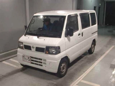 NISSAN CLIPPER VAN