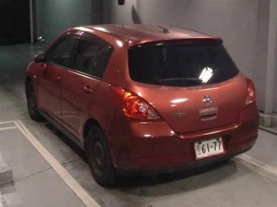 NISSAN TIIDA