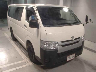 TOYOTA HIACE VAN