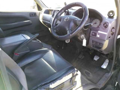 NISSAN CARAVAN