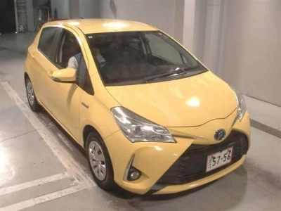 TOYOTA VITZ
