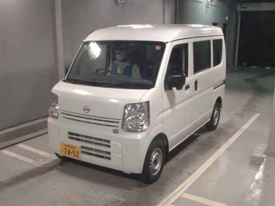 NISSAN CLIPPER VAN