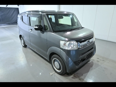 HONDA N-BOX SLASH