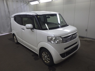 HONDA N-BOX SLASH