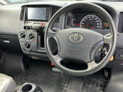 TOYOTA TOWN ACE VAN