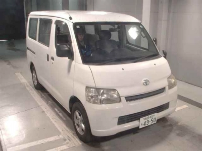 TOYOTA LITE ACE VAN